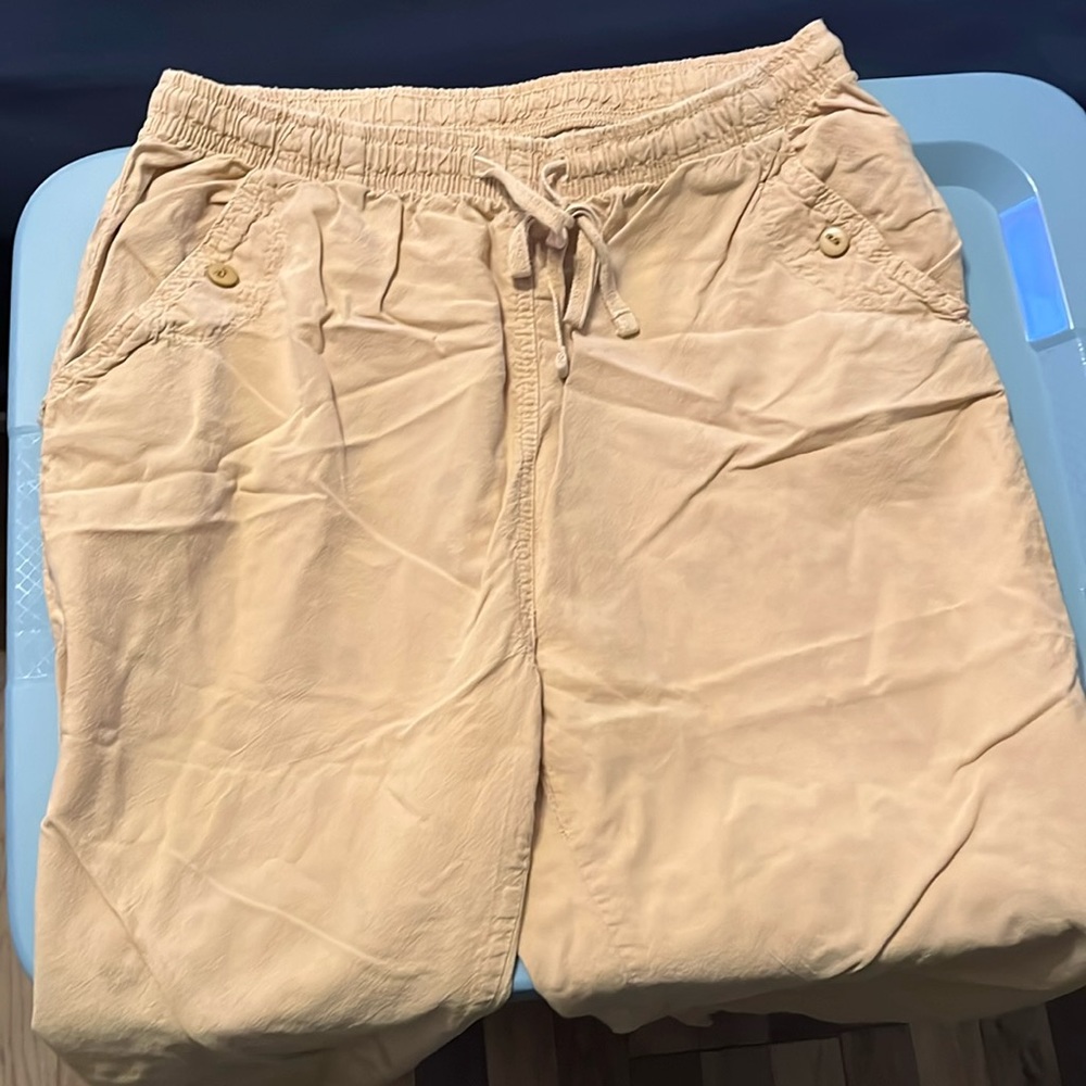 Gloria Vanderbilt Casuals size PL